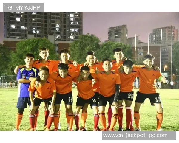 张璐足球微博分享精彩瞬间与成长故事，带你领略足球世界的魅力与激情