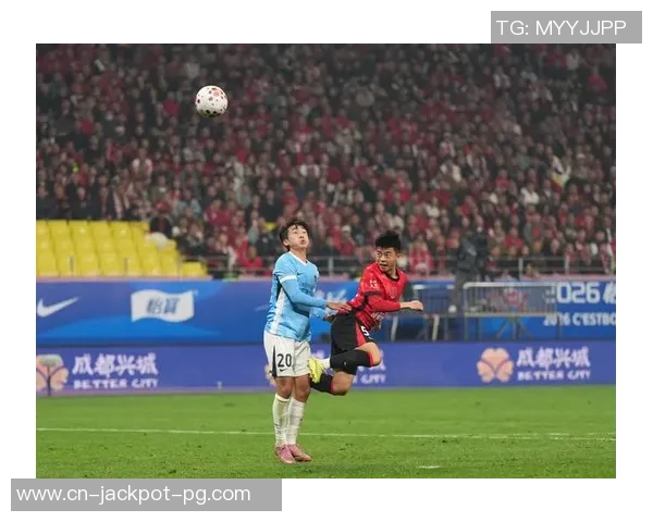 成都职业足球俱乐部：奋力拼搏再创辉煌的足球梦想之路